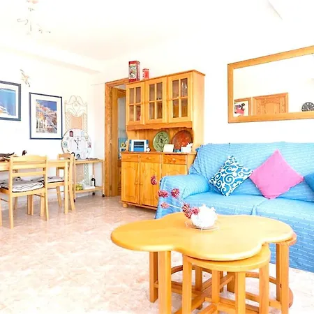 شقة 3 Bedrooms Appartement At Torrevieja 80 M Away From The Beach With Sea View Terrace And Wifi تورّيفيِخا