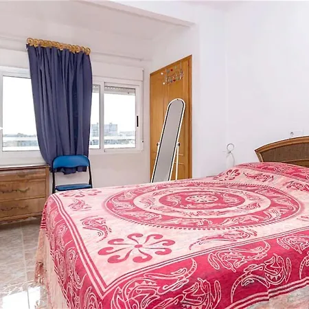 3 Bedrooms Appartement At Torrevieja 80 M Away From The Beach With Sea View Terrace And Wifi تورّيفيِخا