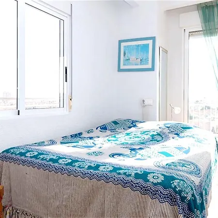 3 Bedrooms Appartement At Torrevieja 80 M Away From The Beach With Sea View Terrace And Wifi * تورّيفيِخا